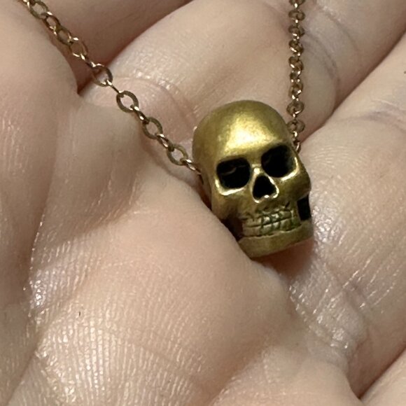 Gold hand carved skull necklace. - Picture 4 of 5